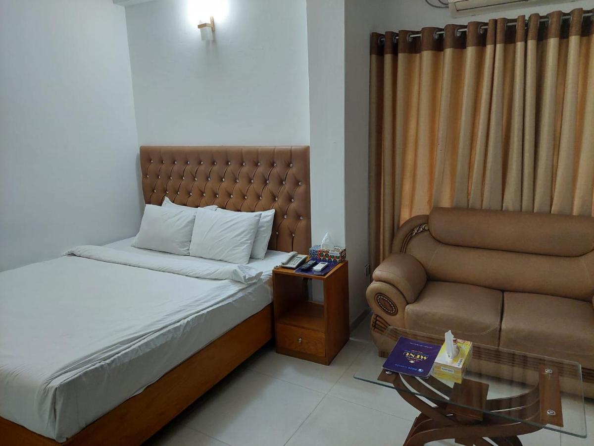 Hotel Blue Castle ธากา ภายนอก รูปภาพ